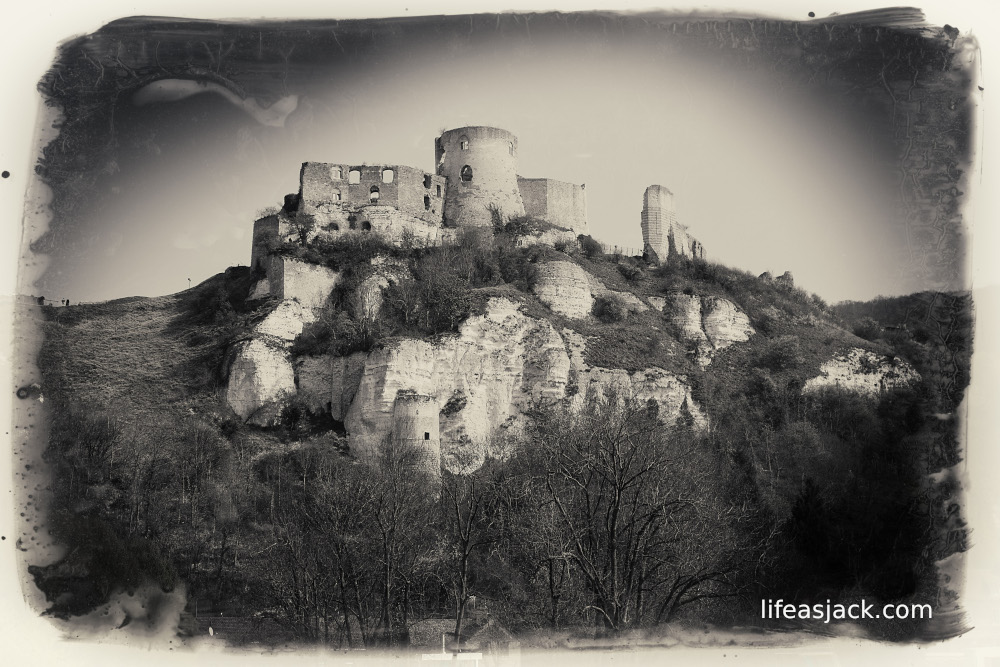 a sepia image of Château Gaillard